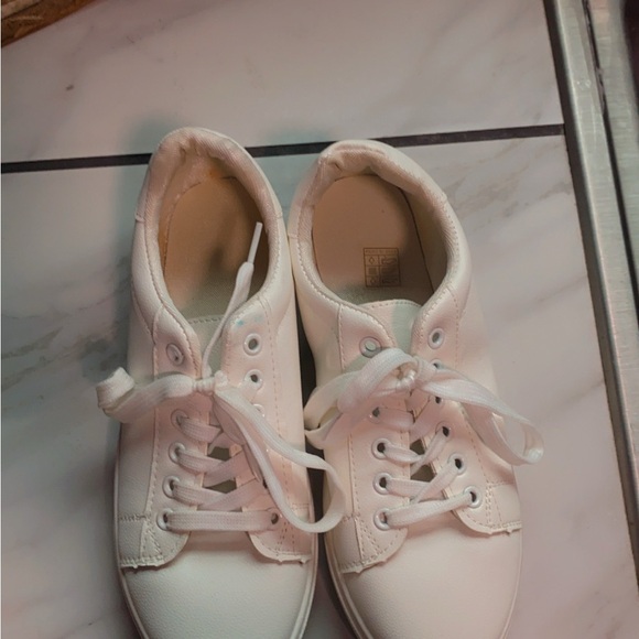 Classic White Women's Sneakers - Picture 4 of 4